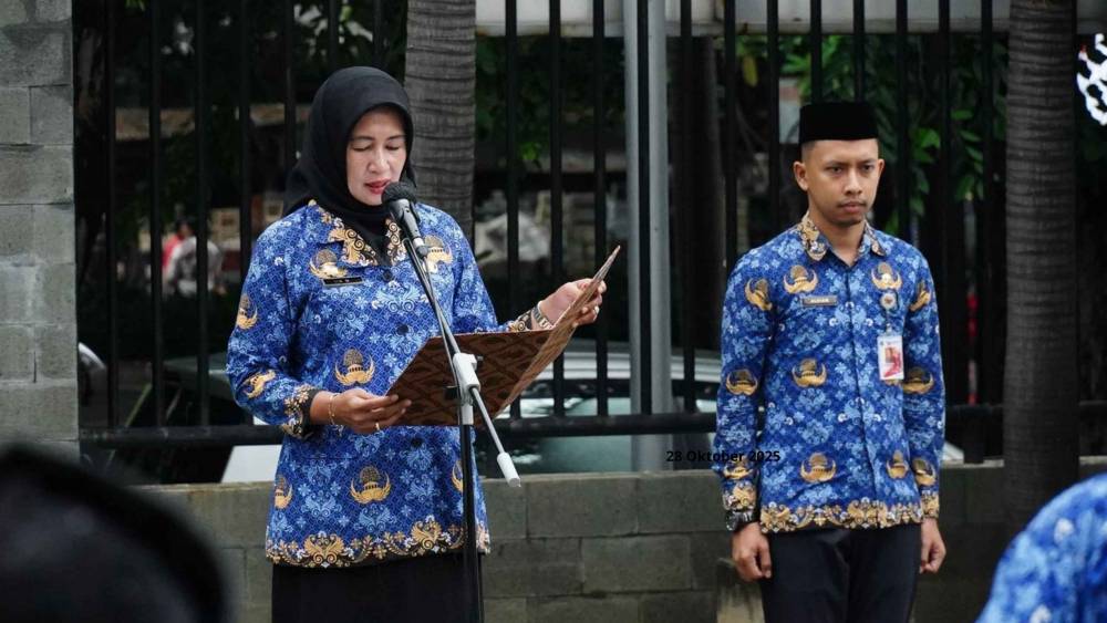 Upacara Bendera Peringatan Hari Sumpah Pemuda ke-97 di Lingkungan Dinas PPAPP Provinsi DKI Jakarta